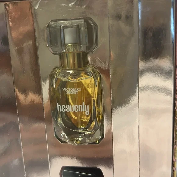 Victoria's Secret Perfume Variety NWT valued at $72 but on sale for $48 - Picture 5 of 8